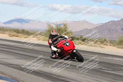 media/Nov-16-2025-Race Pace (Sun) [[8c5fa54630]]/Non Verified Riders (1st 20 Minutes)/3-Turn 3 Inside (11am)/